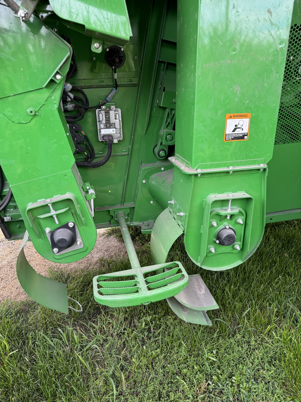  2022 John Deere S790 at Heritage Tractor in Mendota, IL