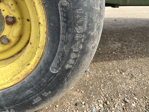  John Deere 714 - Photo9