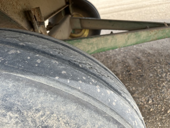  John Deere 714 - Photo10