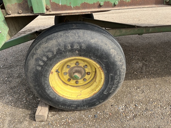  John Deere 714 - Photo8