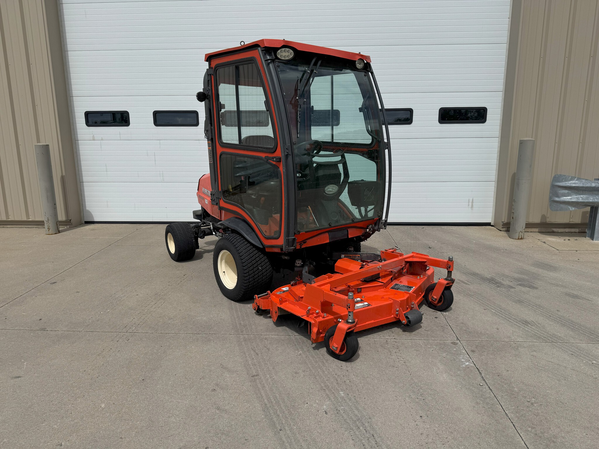 2017 Kubota F2690 Image 1