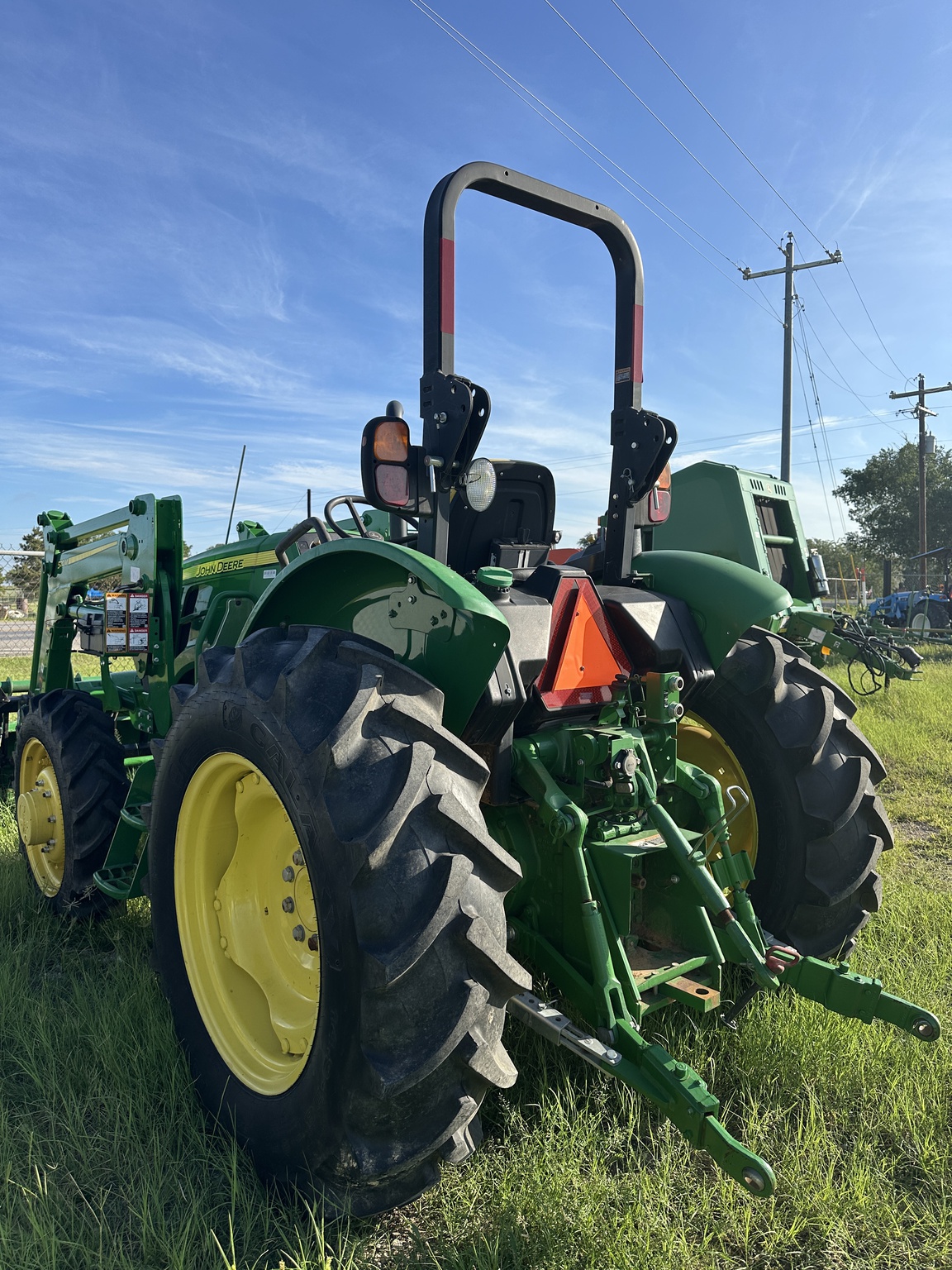 2018 John Deere 5055E Image 2