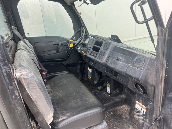 2023 John Deere XUV 835M (5th thumbnail)