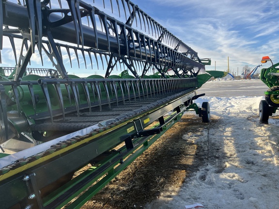 Used 2024 John Deere HD50R Combine Platforms at Horizon Ag & Turf in High Prairie, AB - Photo7