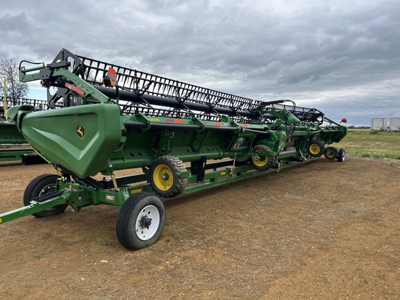 Used 2024 John Deere HD50R Combine Platforms at Horizon Ag & Turf in High Prairie, AB - Photo5