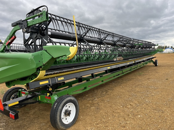 Used 2024 John Deere HD50R Combine Platforms at Horizon Ag & Turf in High Prairie, AB - Photo14