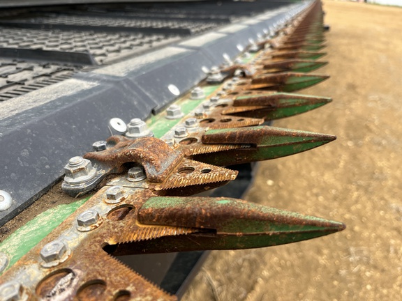 Used 2024 John Deere HD50R Combine Platforms at Horizon Ag & Turf in High Prairie, AB - Photo21