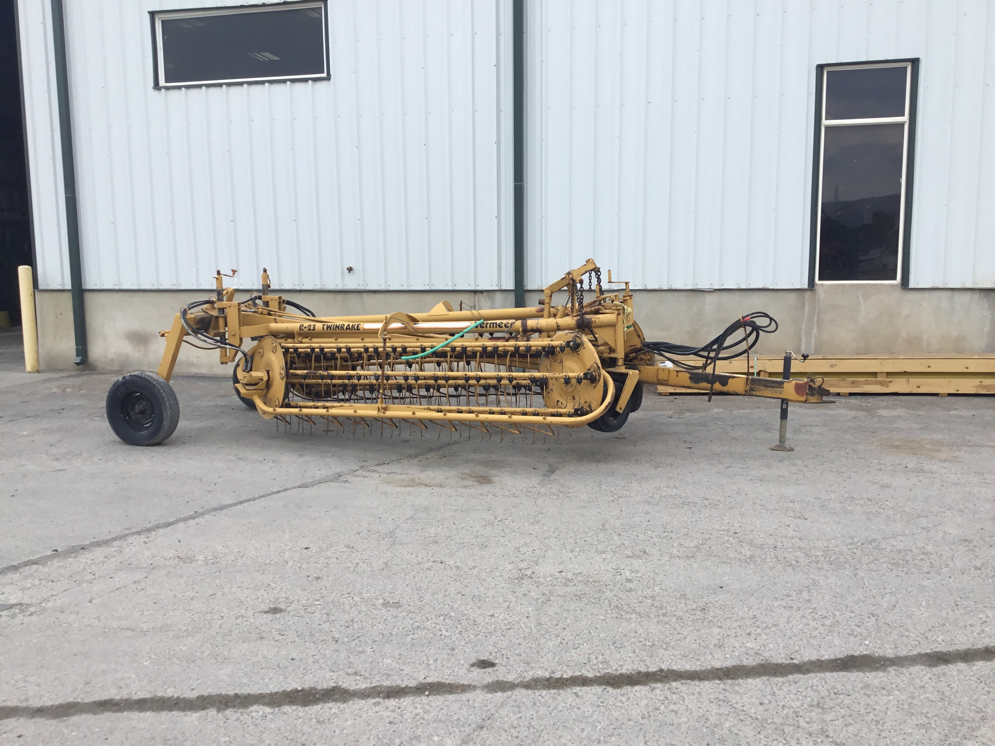 1995 Vermeer R23 Image 2