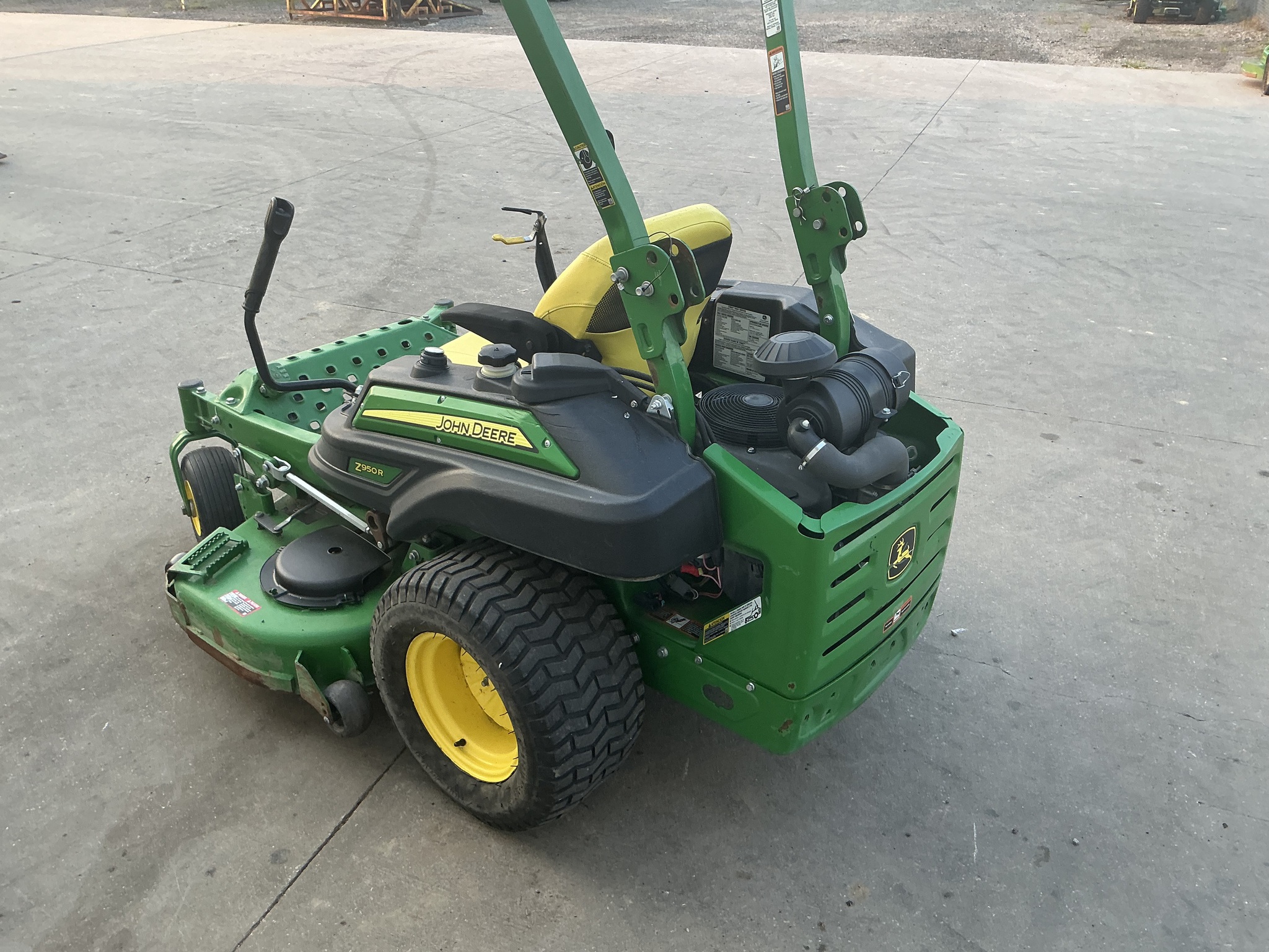 2017 John Deere Z950R Image 4