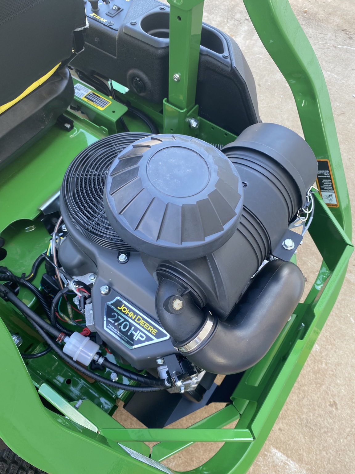 2025 John Deere Z760R Image 3