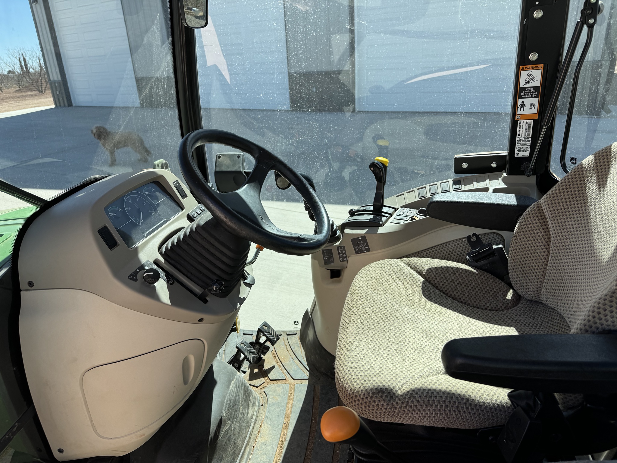 2022 John Deere 3046R Image 12