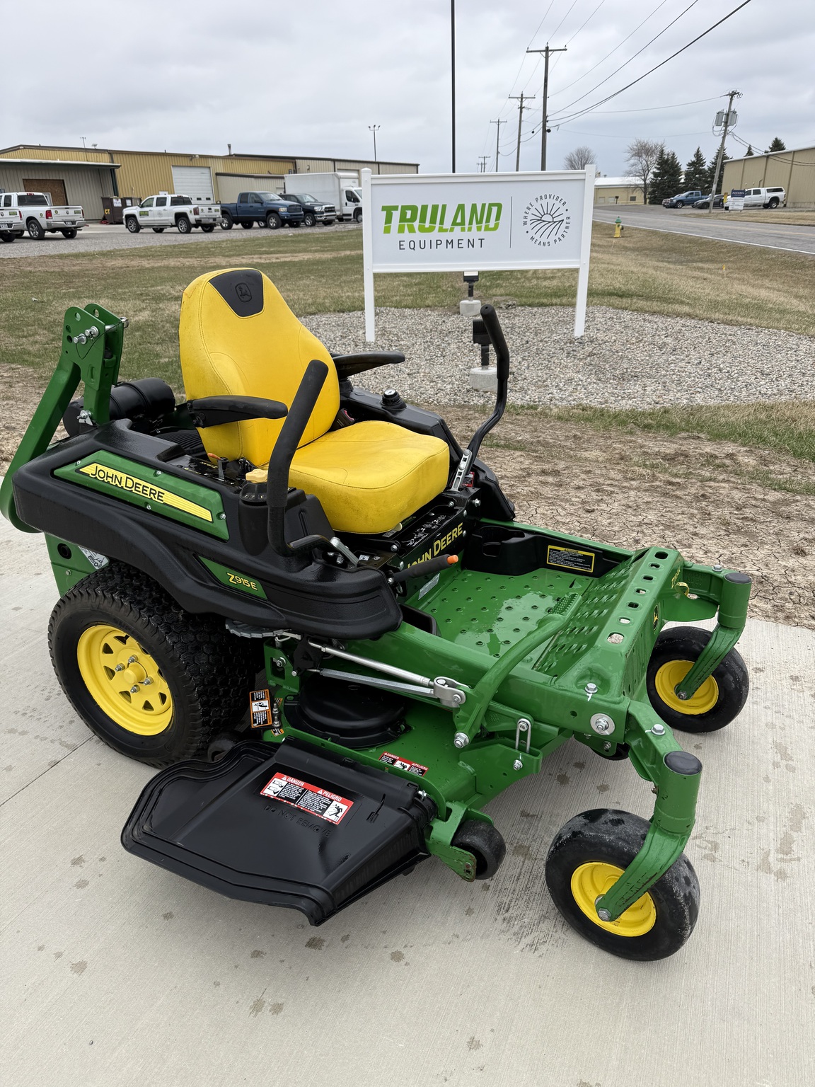 2021 John Deere Z915E Image 1