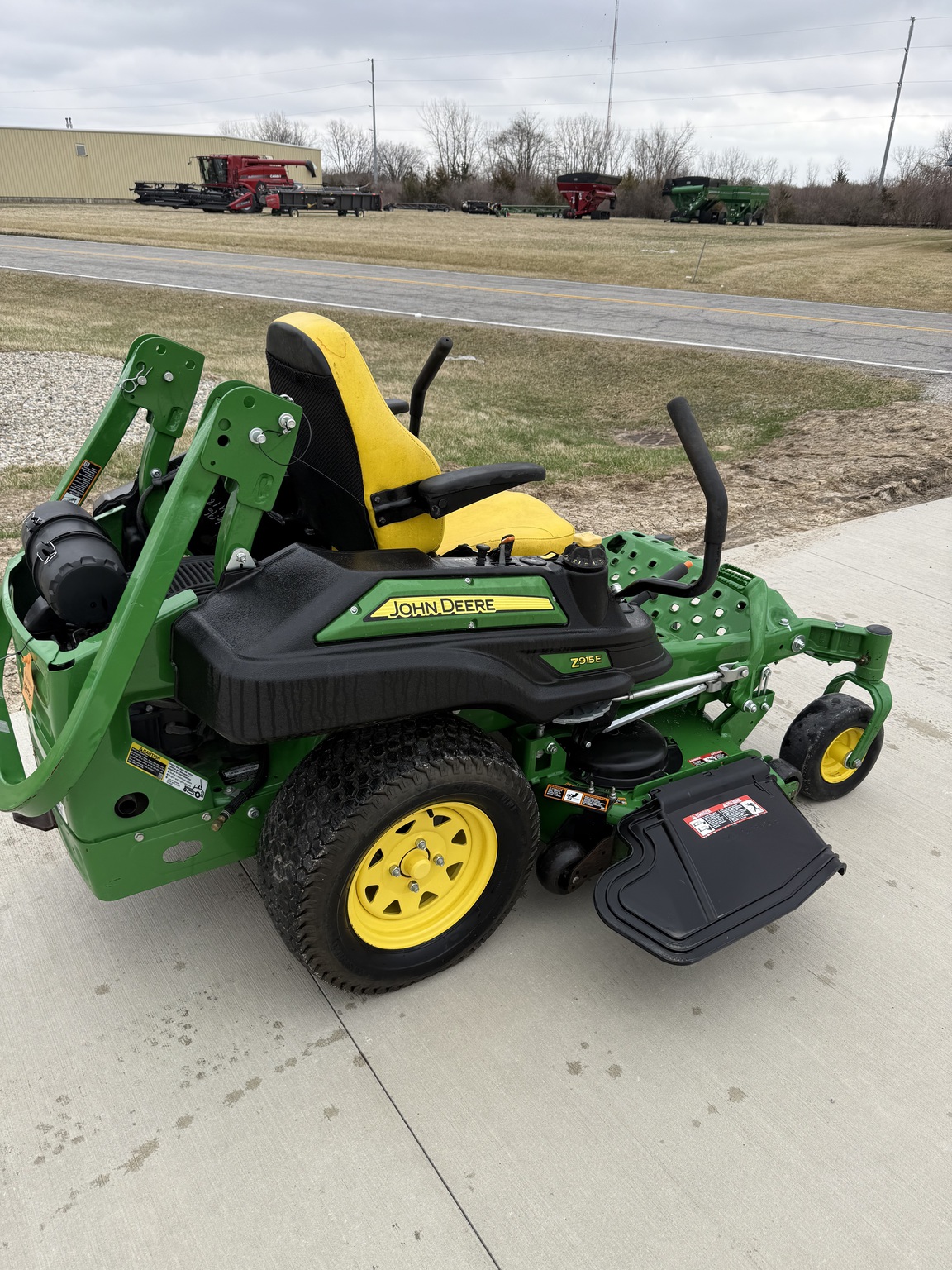 2021 John Deere Z915E Image 9