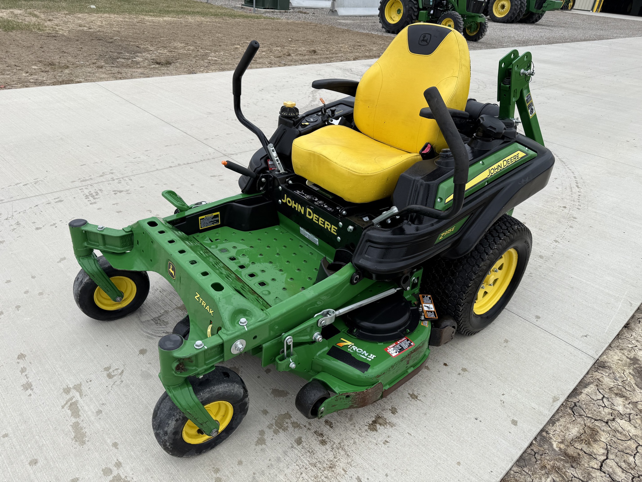 2021 John Deere Z915E Image 14