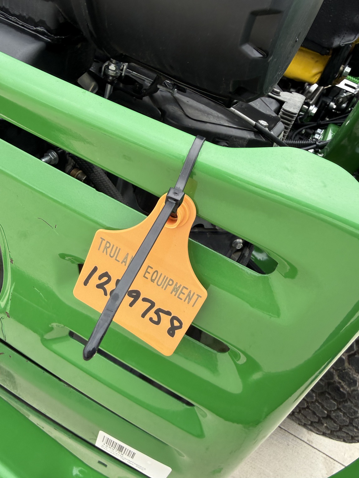 2021 John Deere Z915E Image 17