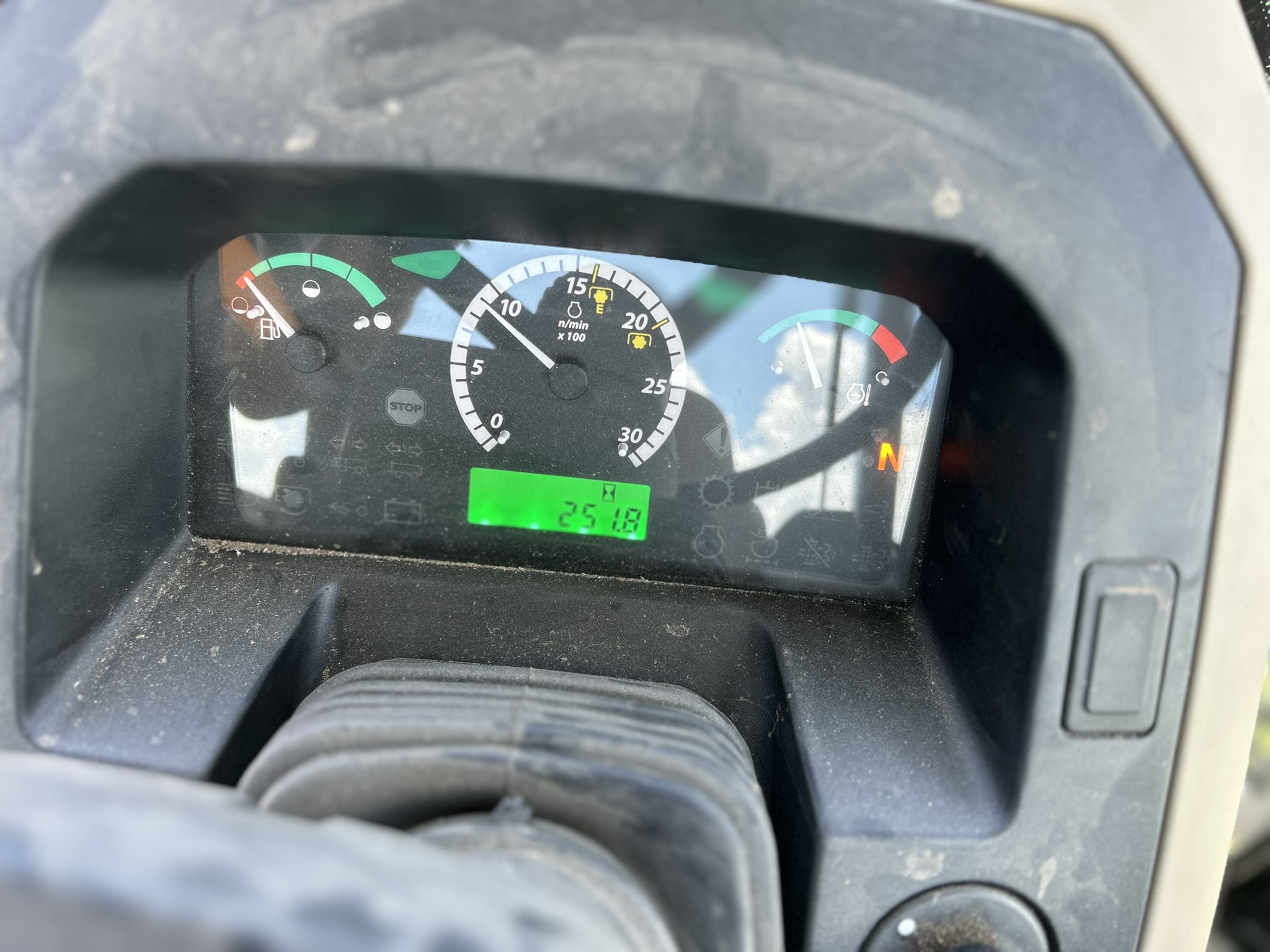 2023 John Deere 5075E Image 12