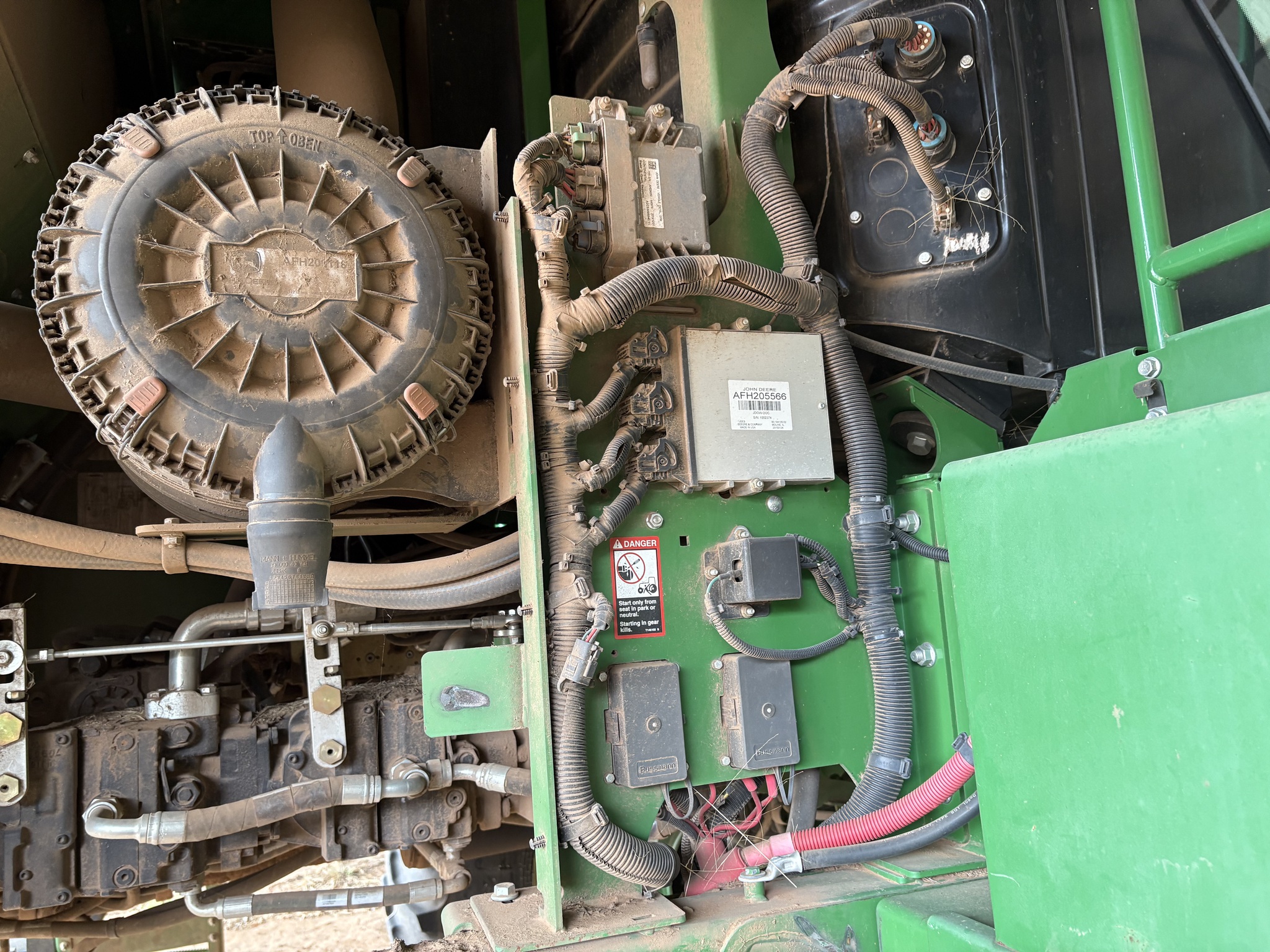 2015 John Deere W260 Image 34