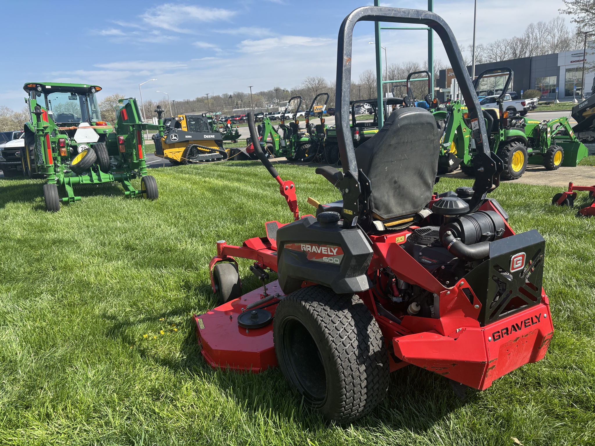 Used 2021 Gravely Pro-Turn 672 Zero Turn Mowers at Koenig Equipment in Lebanon, OH - PhotoXL2