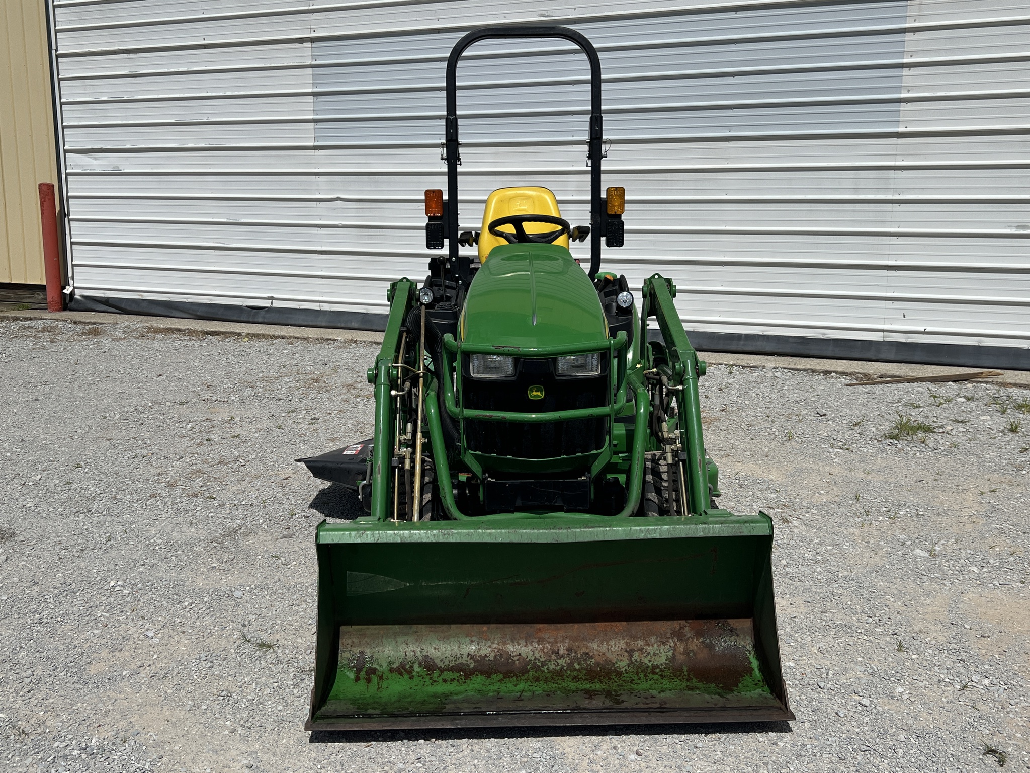 2014 John Deere 1025R Image 8