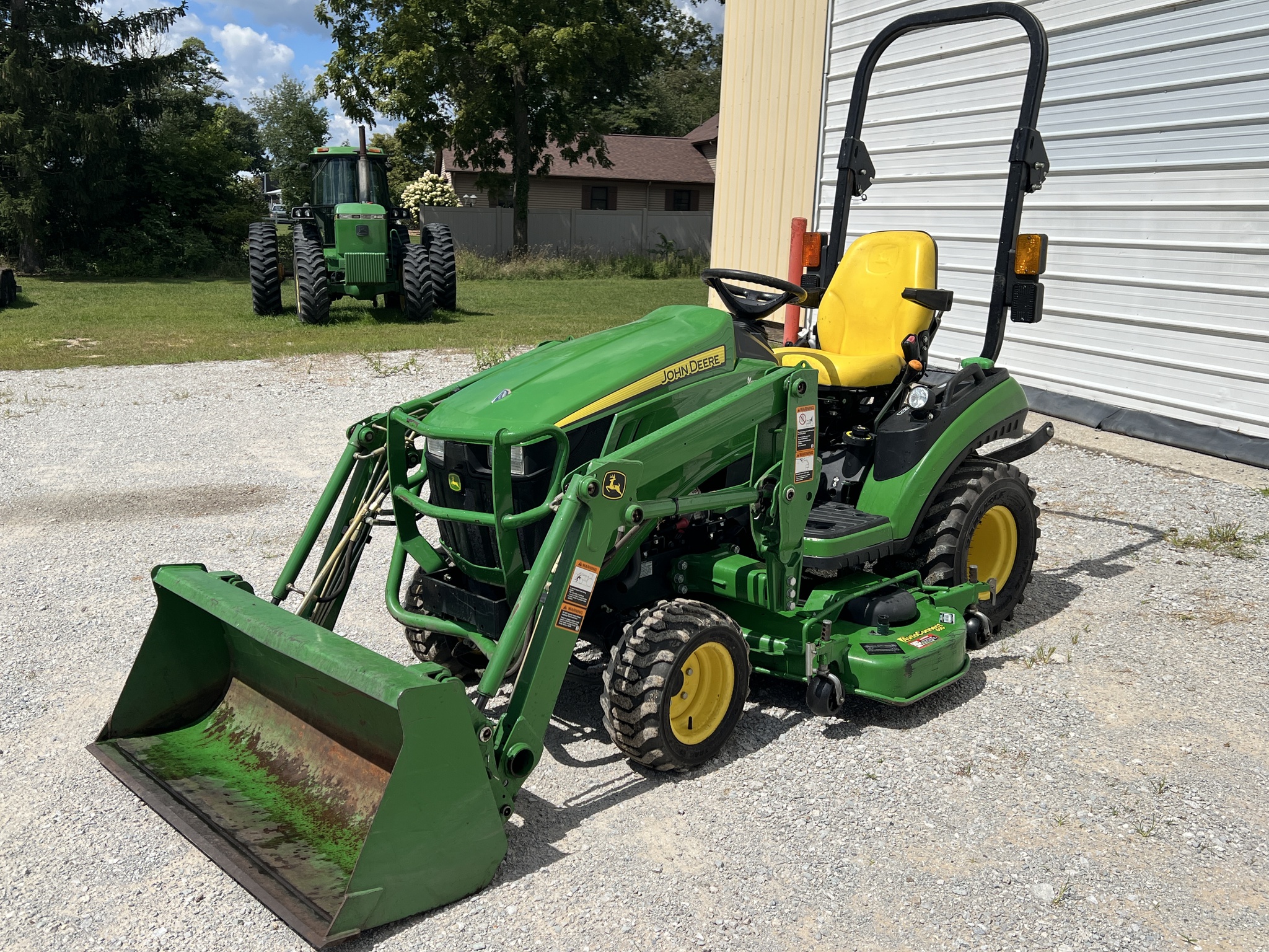 2014 John Deere 1025R Image 7