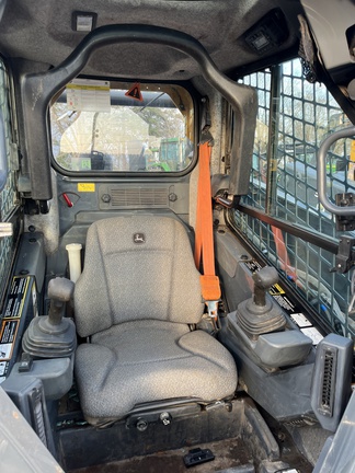 2022 John Deere 331G Photo 3