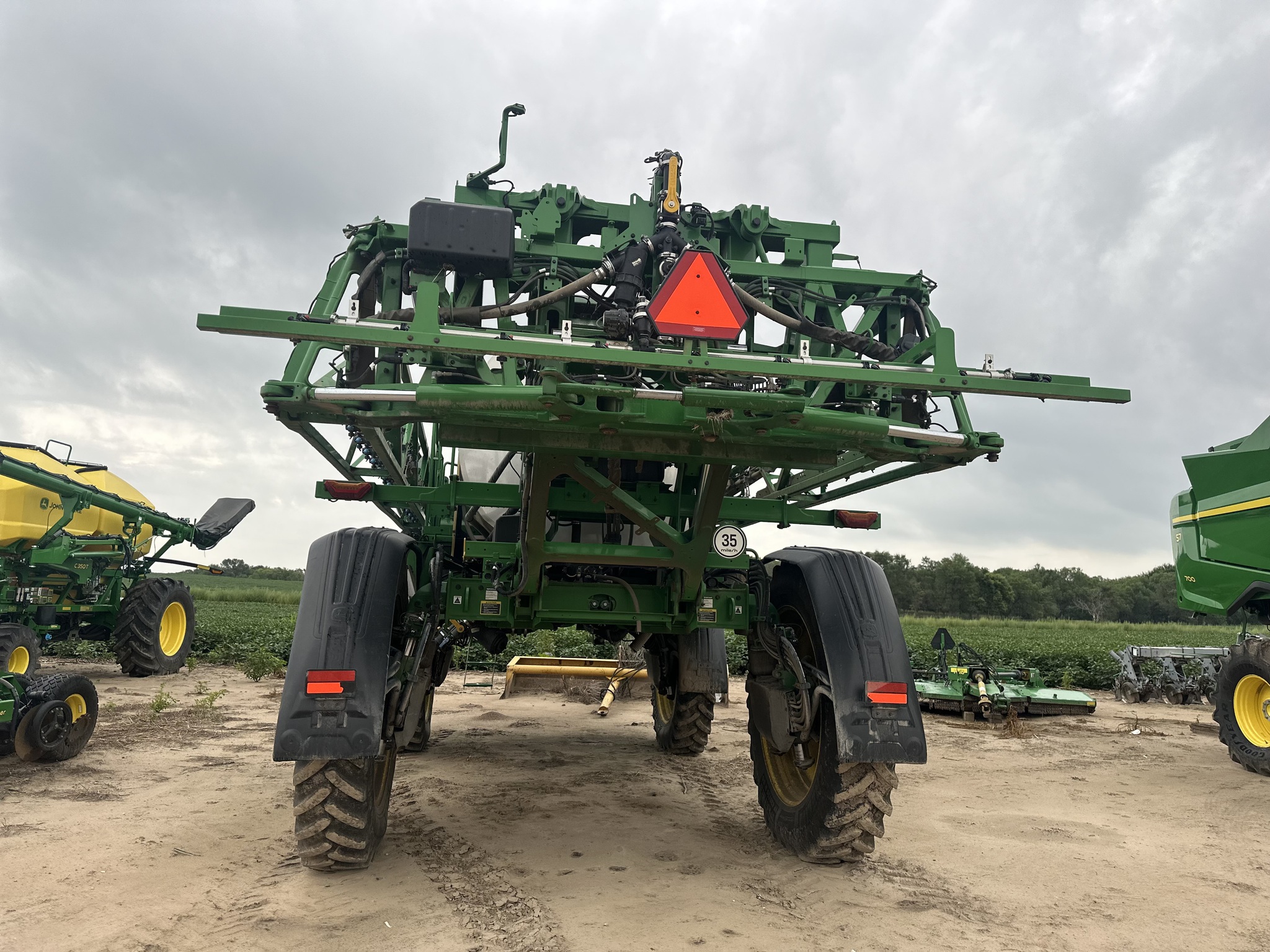 2025 John Deere 616R Image 6