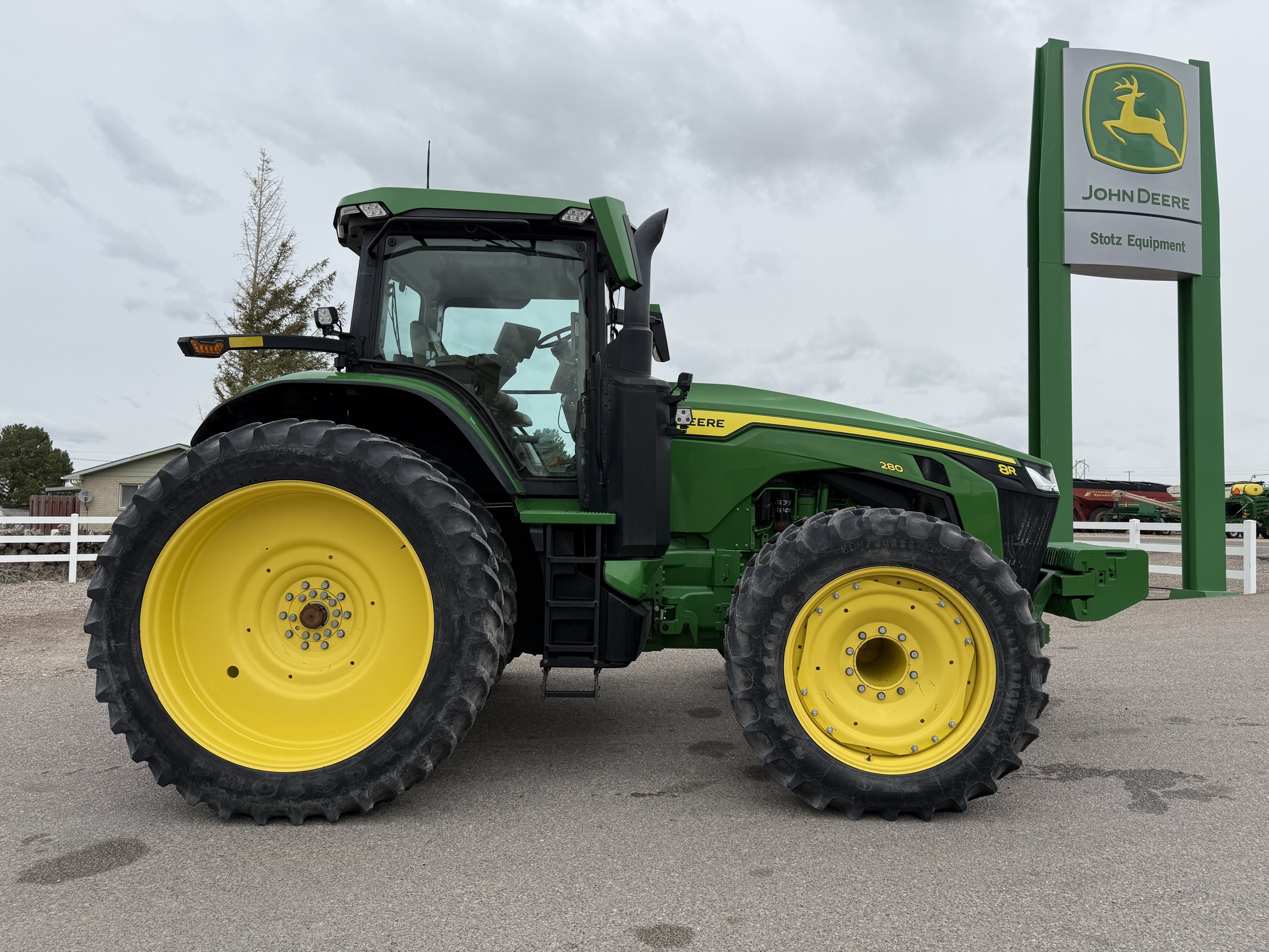 2021 John Deere 8R 280 Image 6