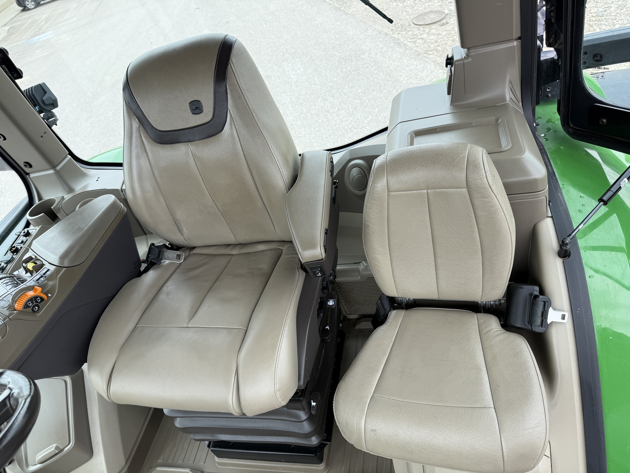 2021 John Deere 8R 280 Image 13