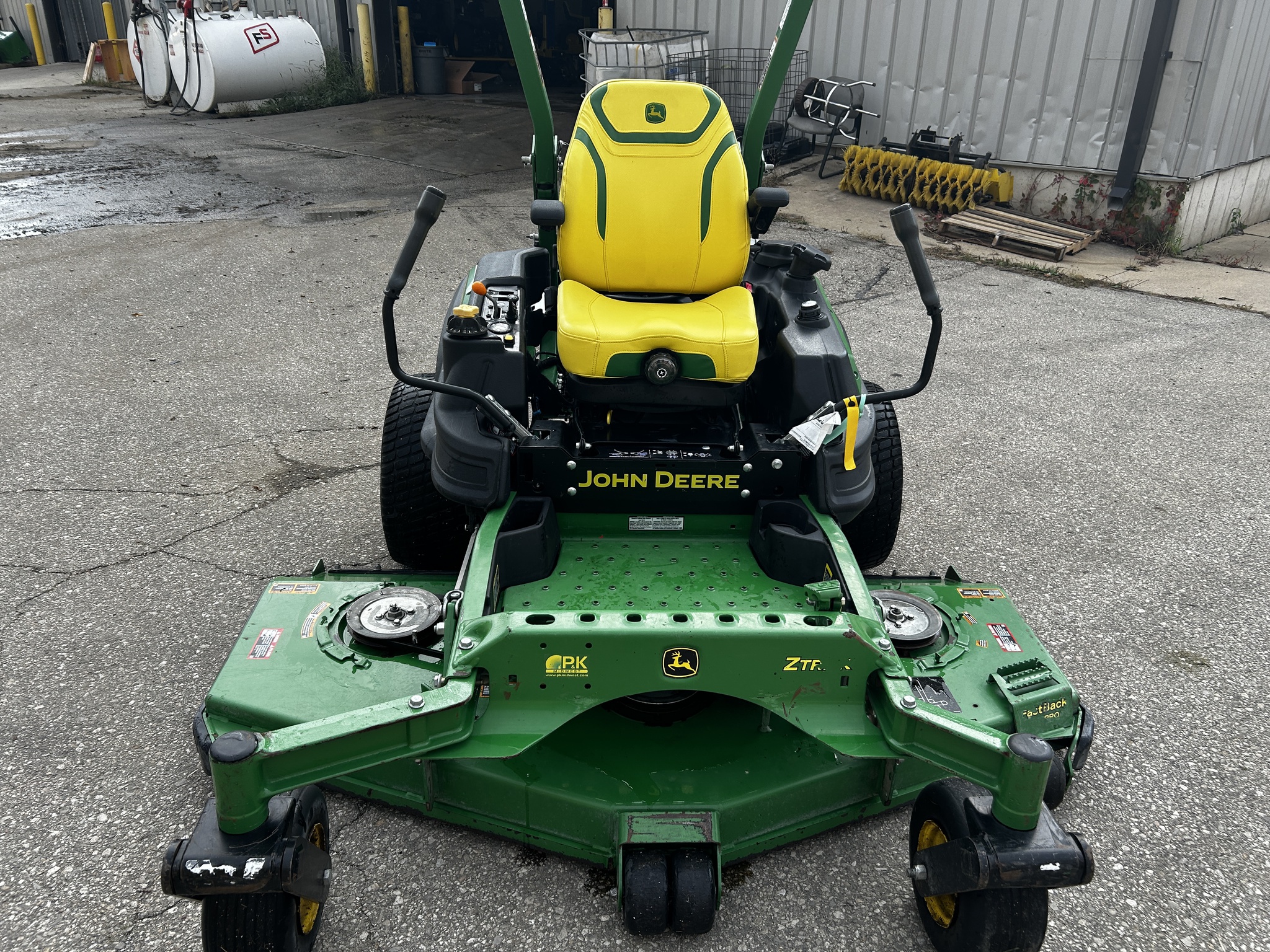 2019 John Deere Z970R Image 4