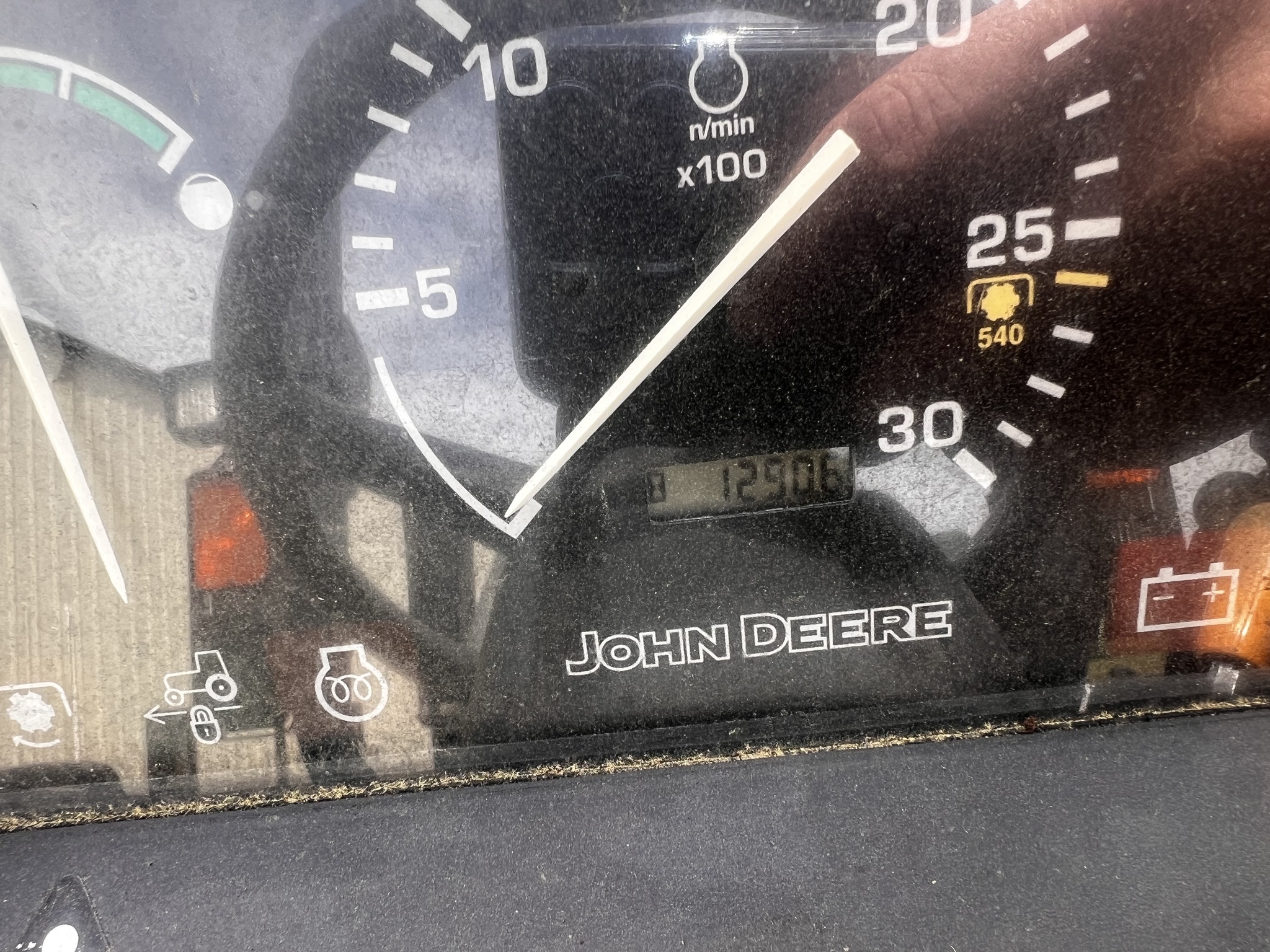 2002 John Deere 4210 Image 5