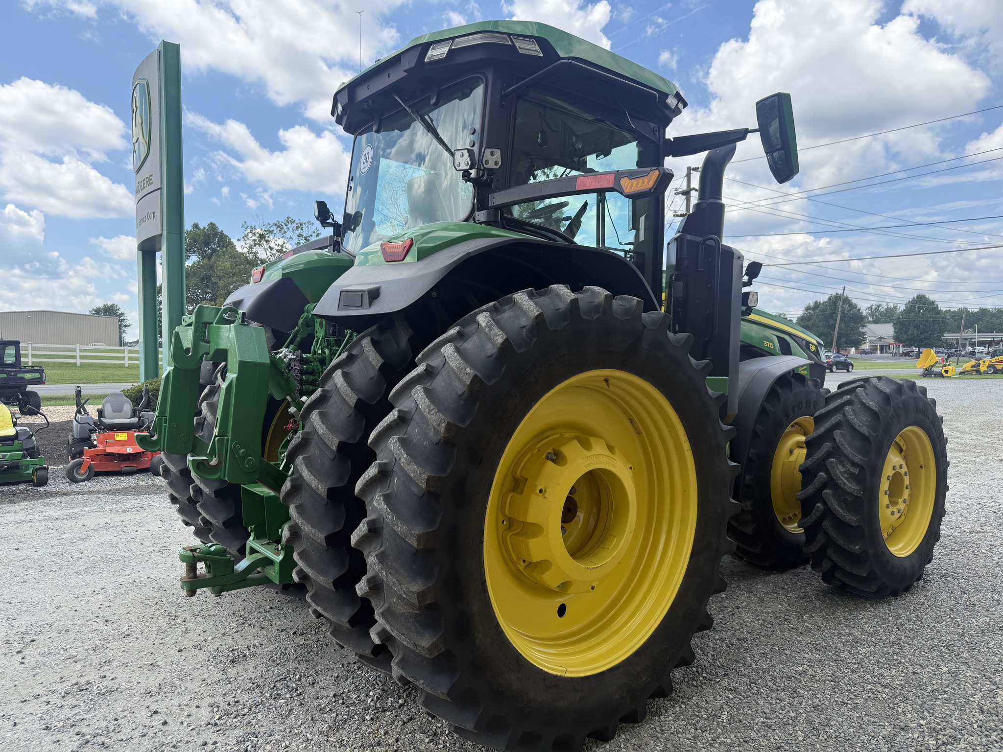 2024 John Deere 8R 370 Image 4