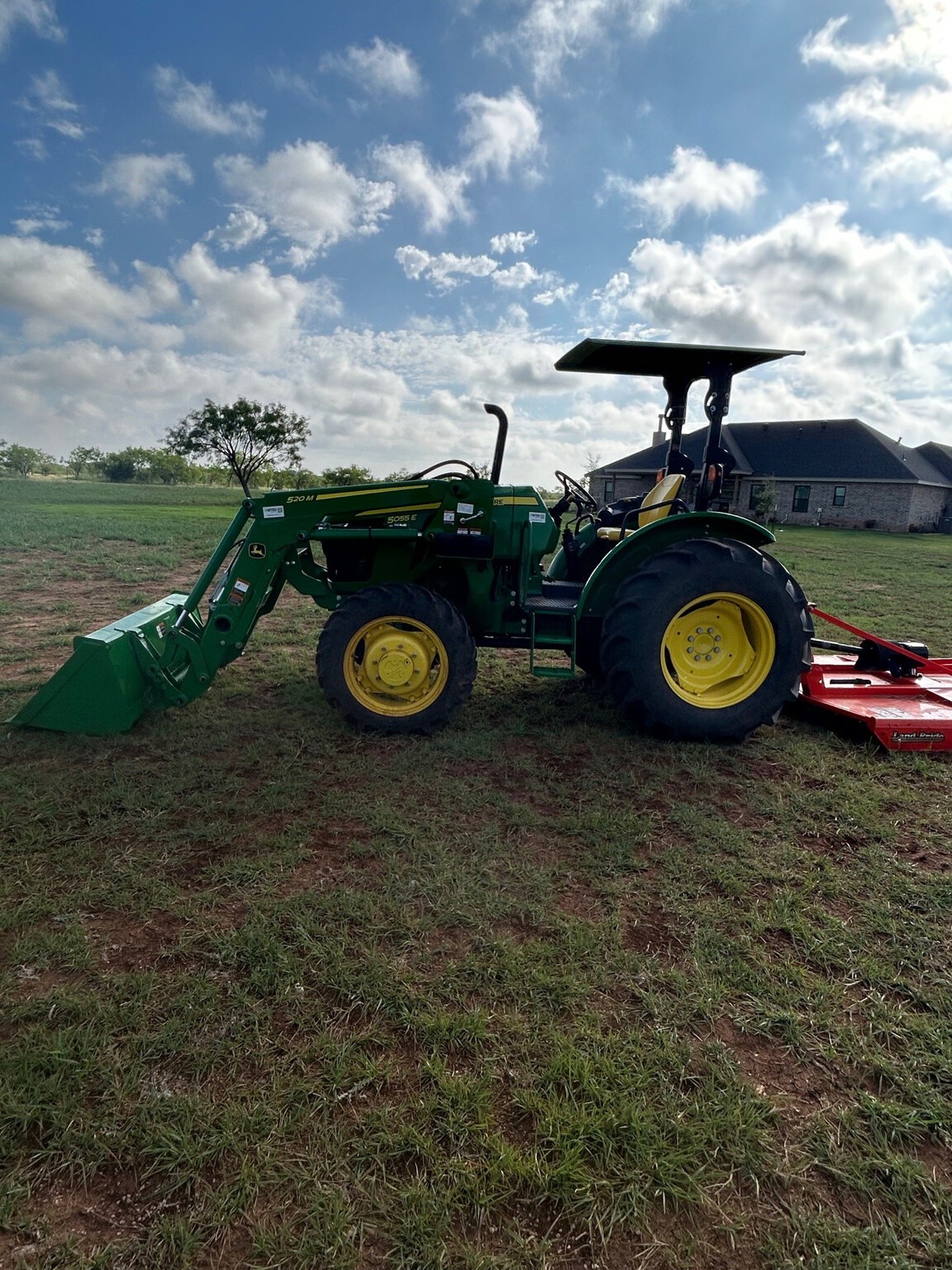 2022 John Deere 5055E Image 1