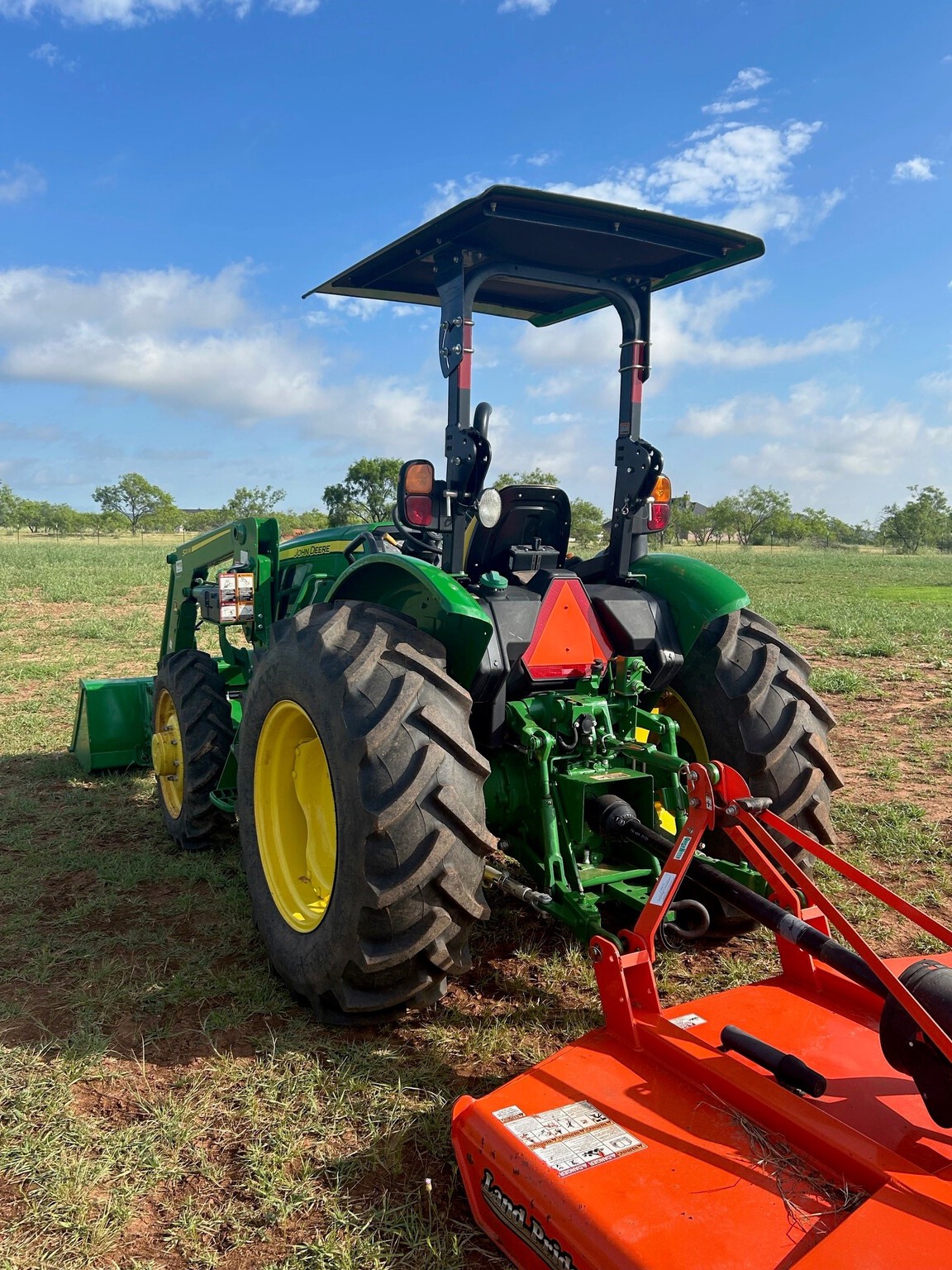 2022 John Deere 5055E Image 8