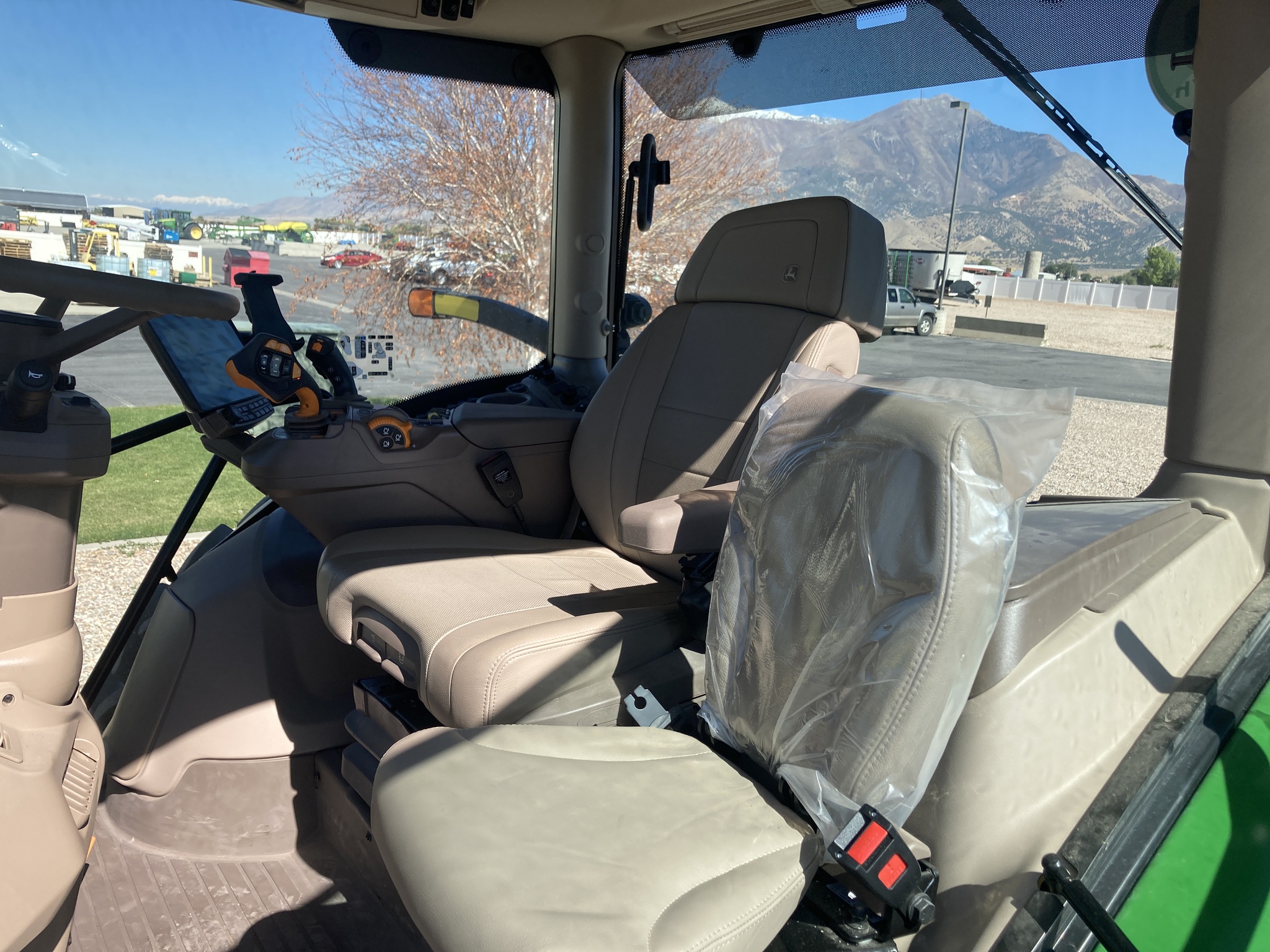 2024 John Deere 6R 175 Image 31