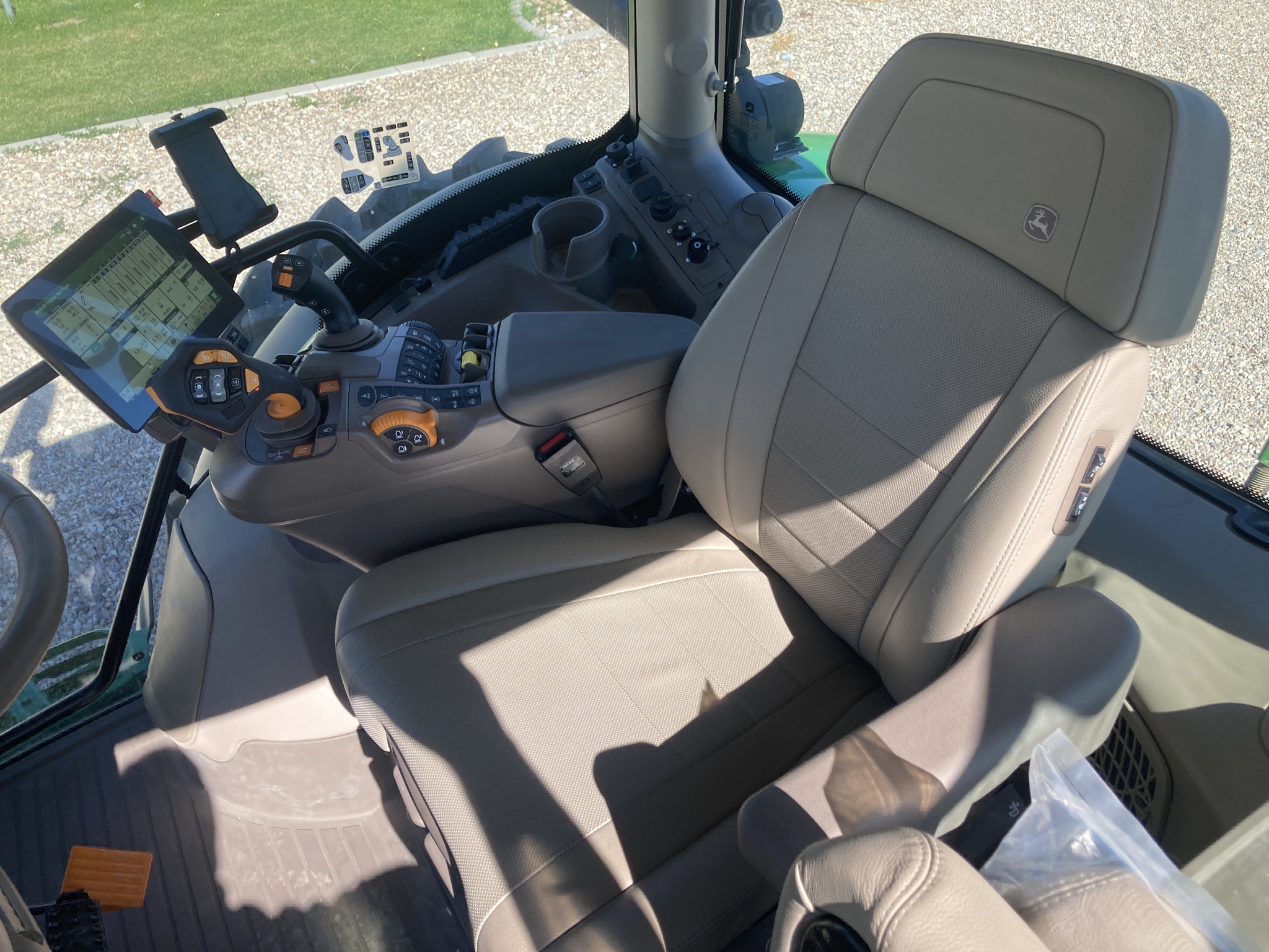 2024 John Deere 6R 175 Image 32