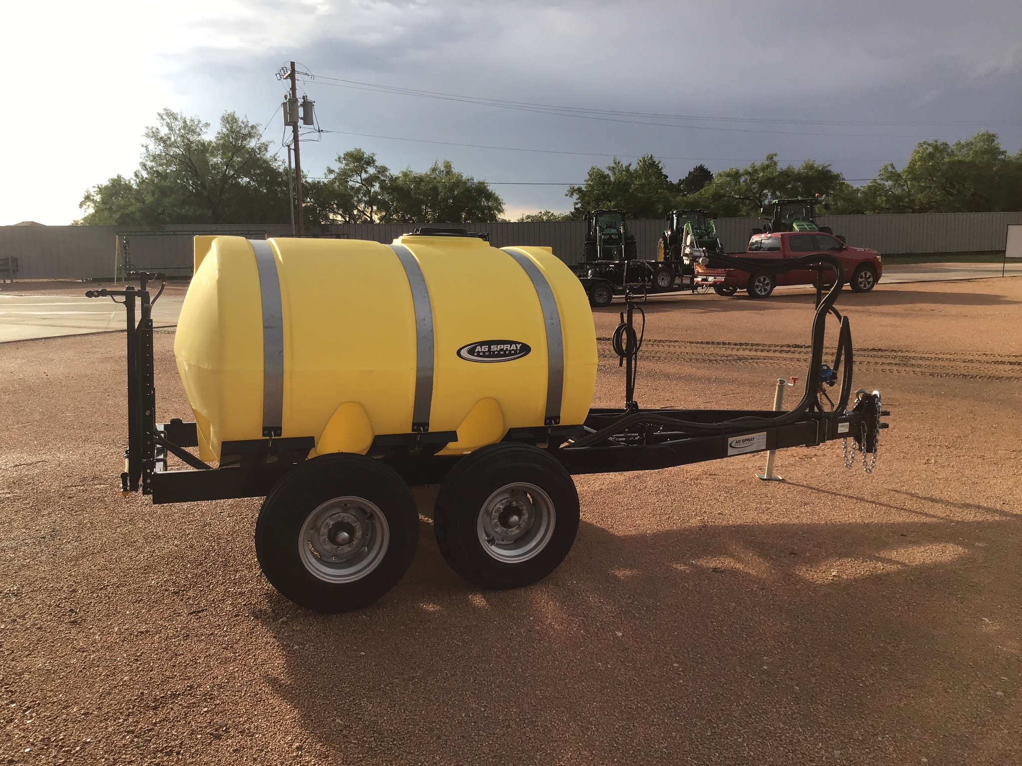 2024 Ag Spray 1000 LH Image 2