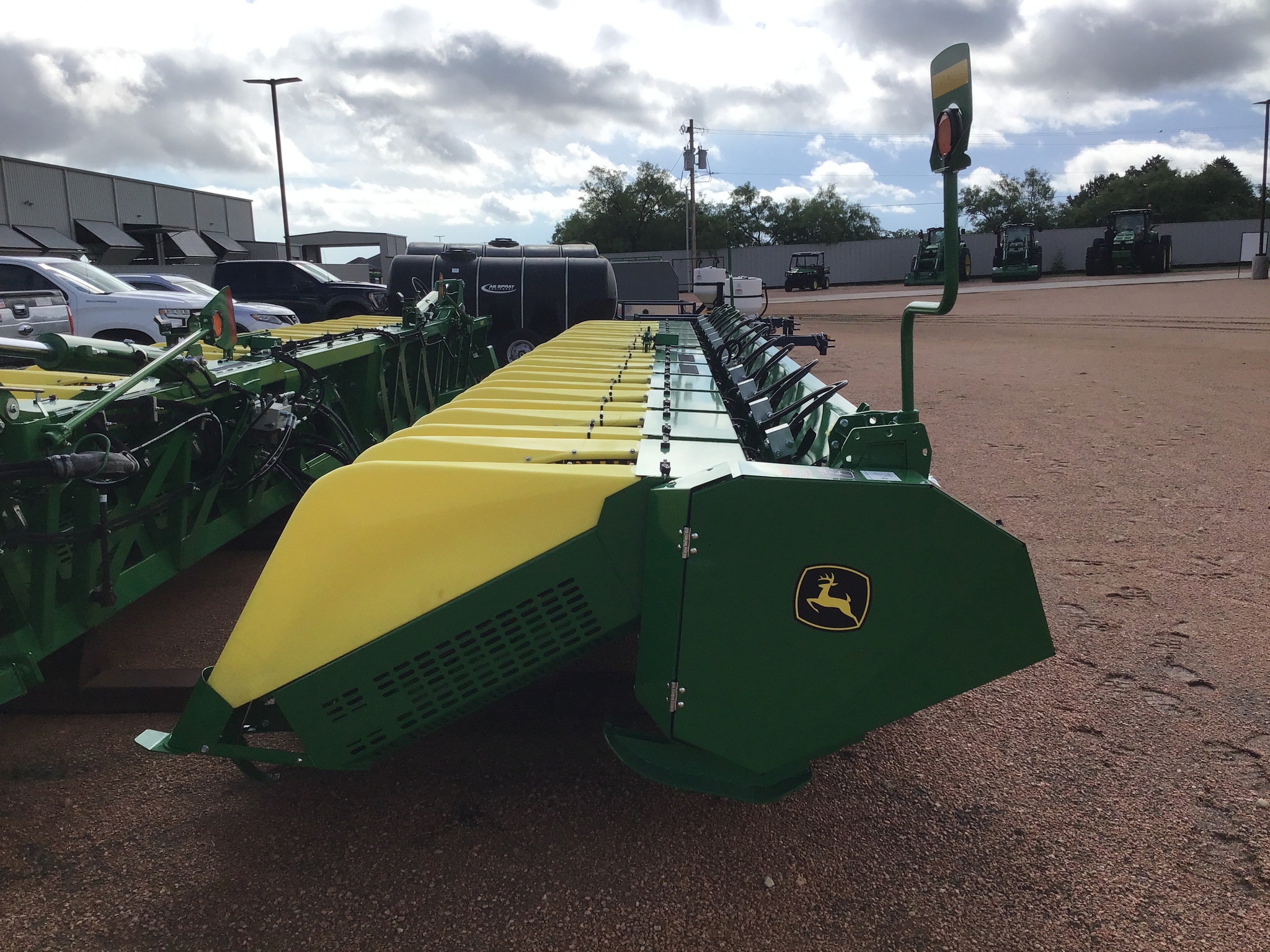 2023 John Deere SH12R Image 4