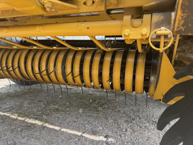 Vermeer 605M Image 18