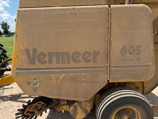 Vermeer 605M Image 4