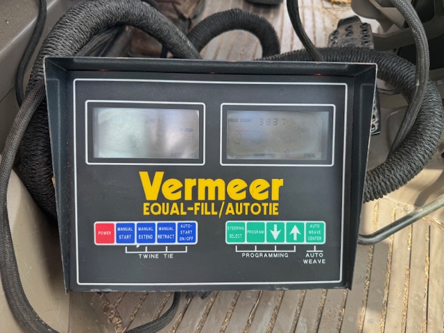 Vermeer 605M Image 8