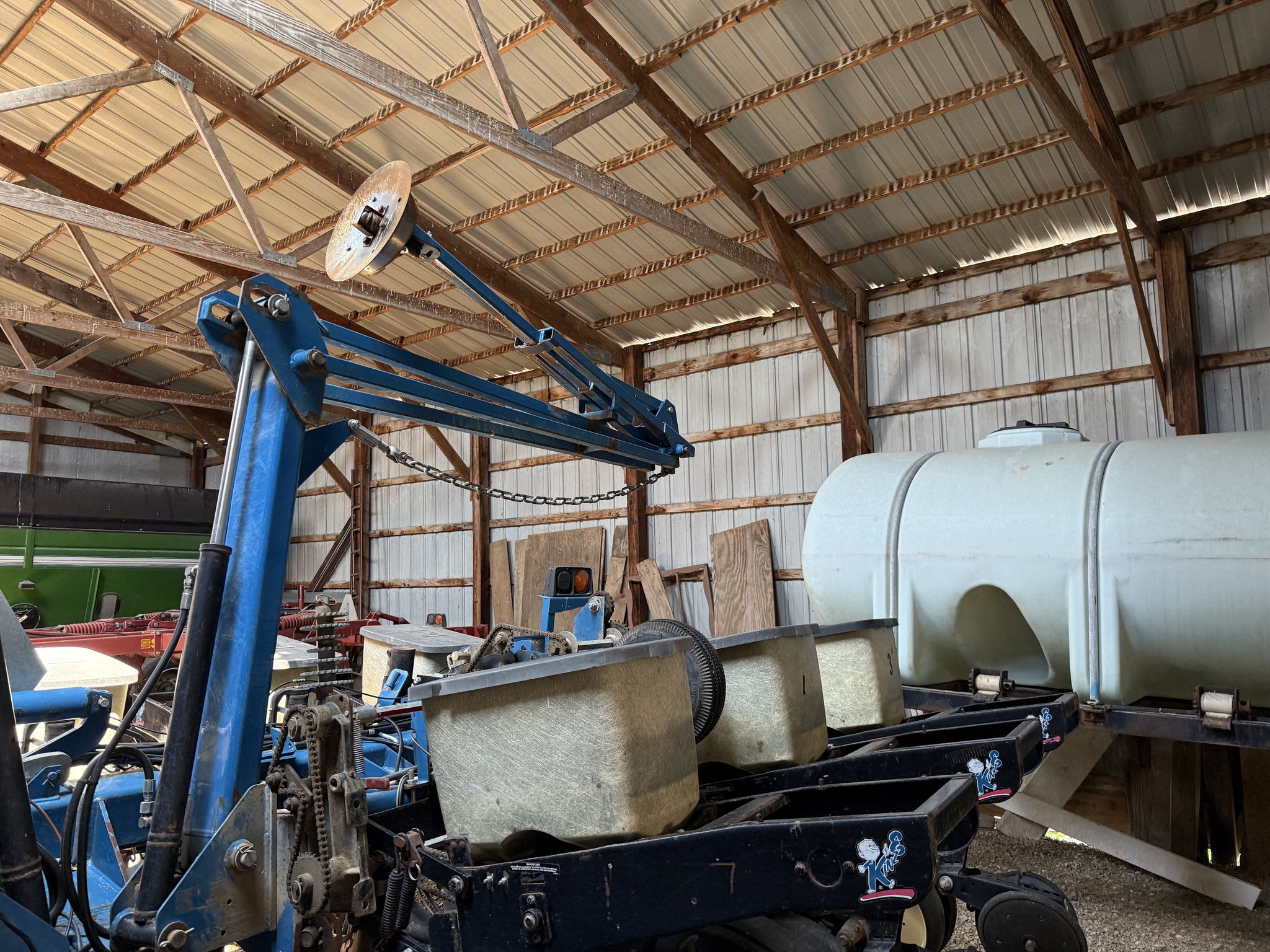 2000 Kinze 2210 Image 7