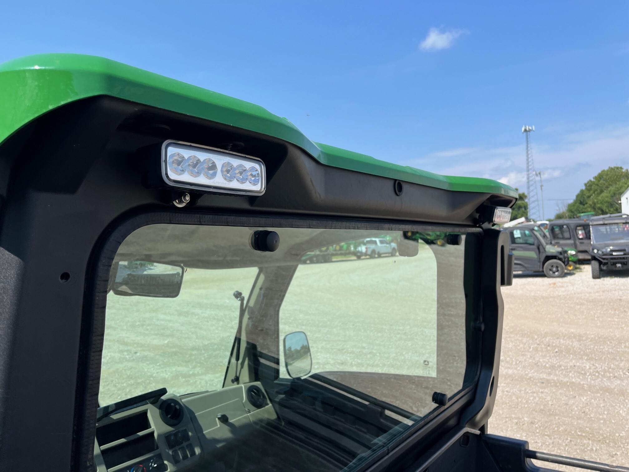 2024 John Deere XUV 835R Image 9