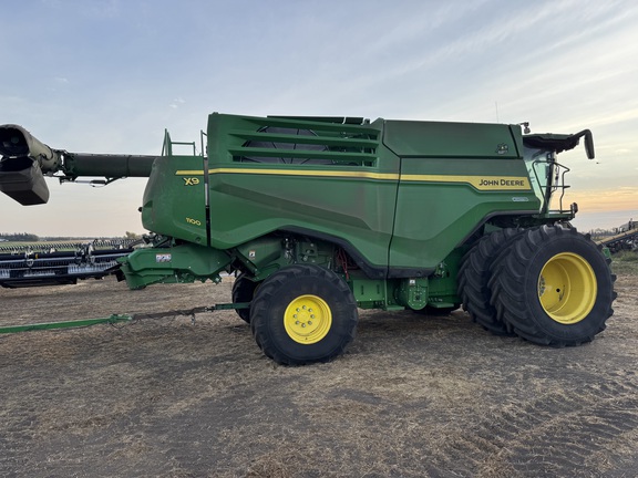 Used 2022 John Deere X9 1100 Combines at Horizon Ag & Turf in Edmonton West, AB - Photo5