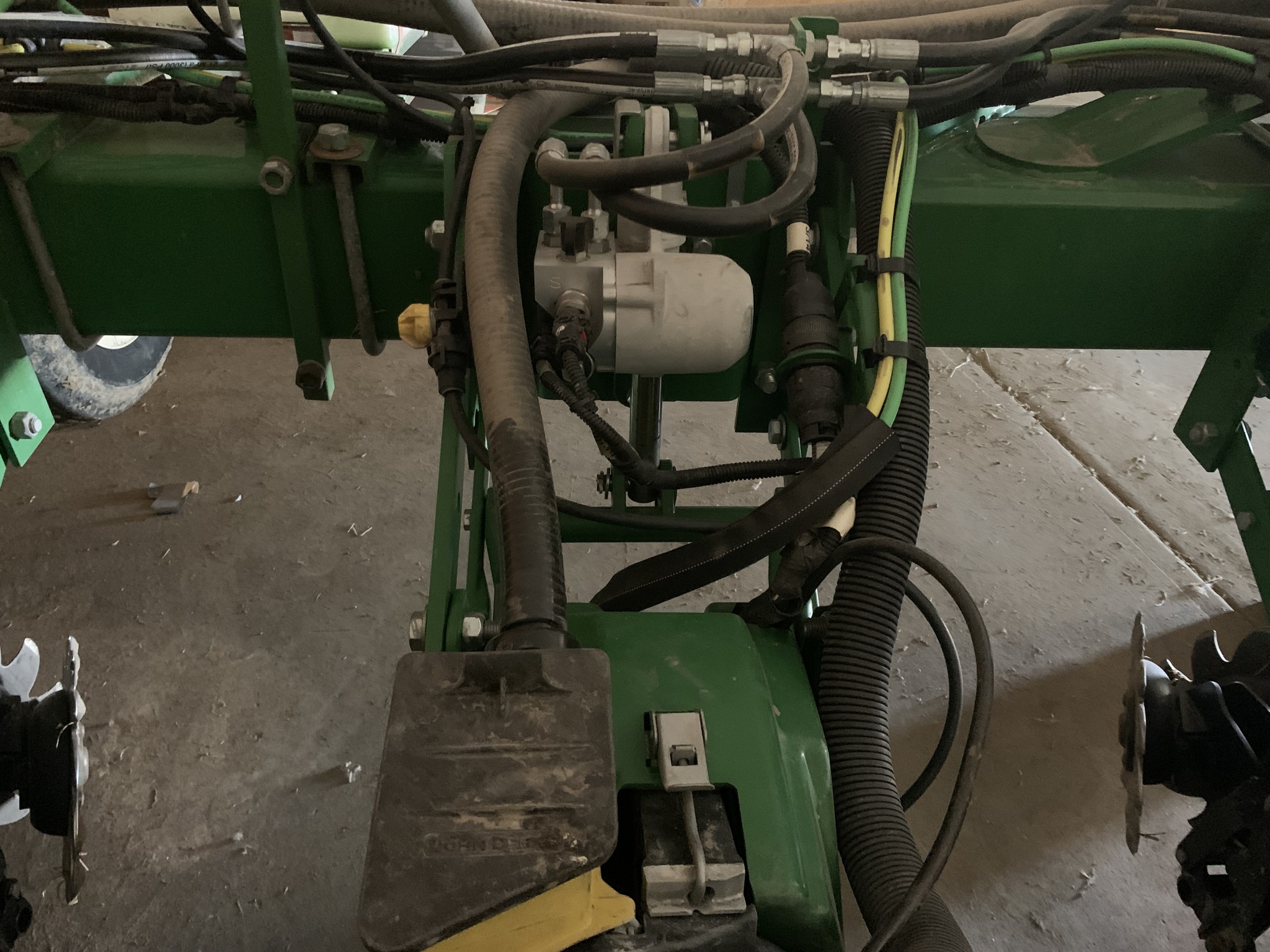 2021 John Deere DR16X Image 3