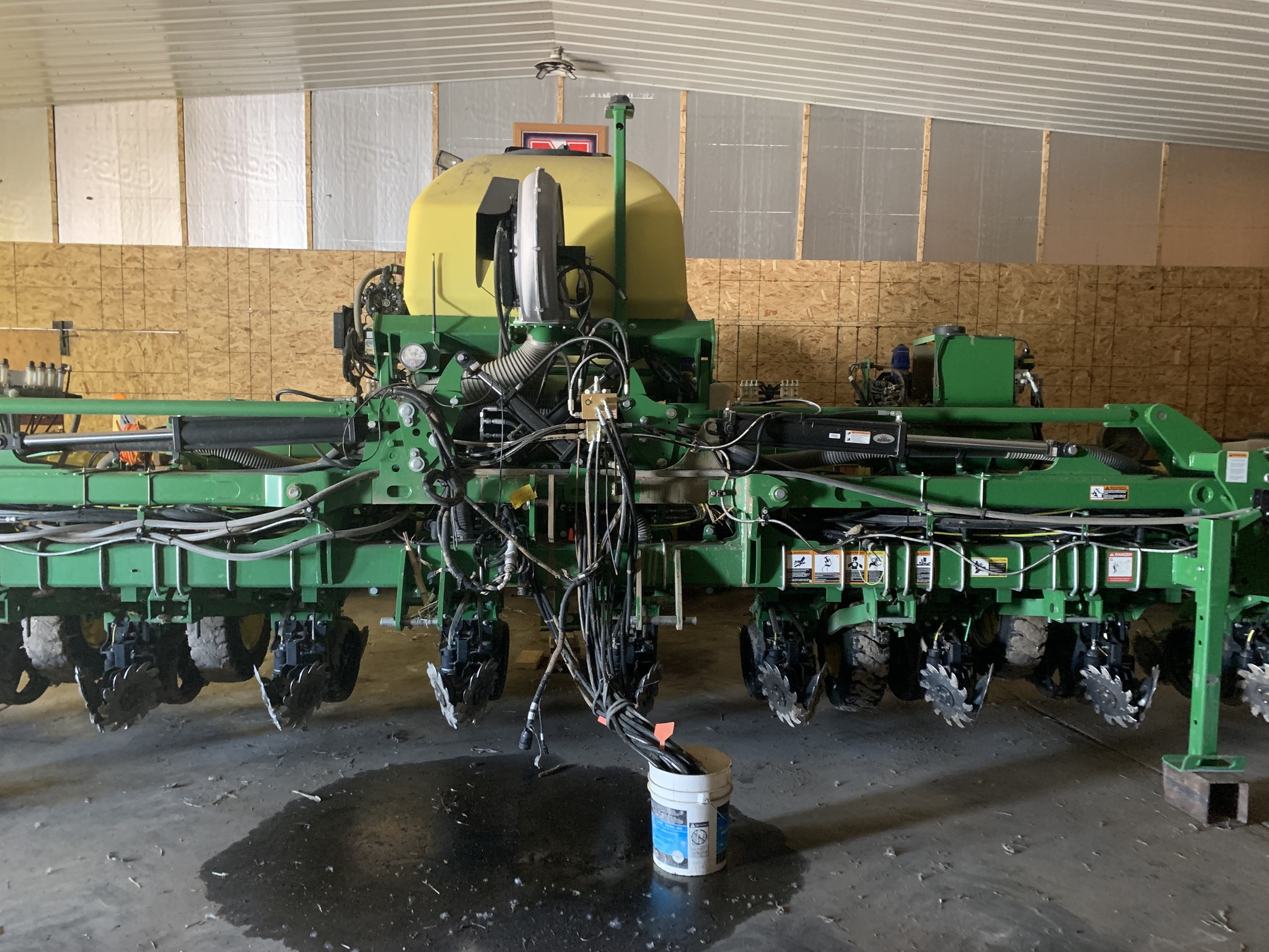 2021 John Deere DR16X Image 1