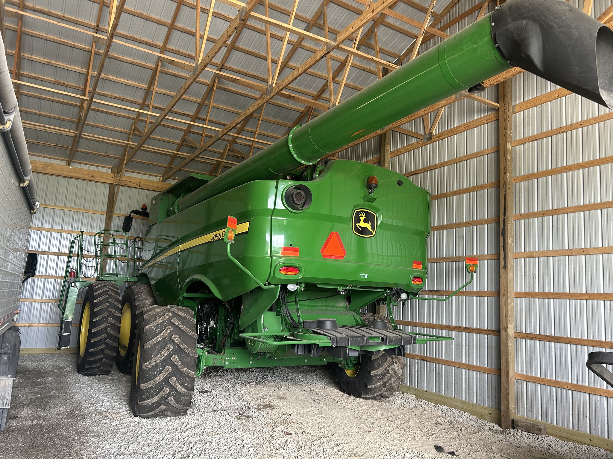 2014 John Deere S670 Image 1