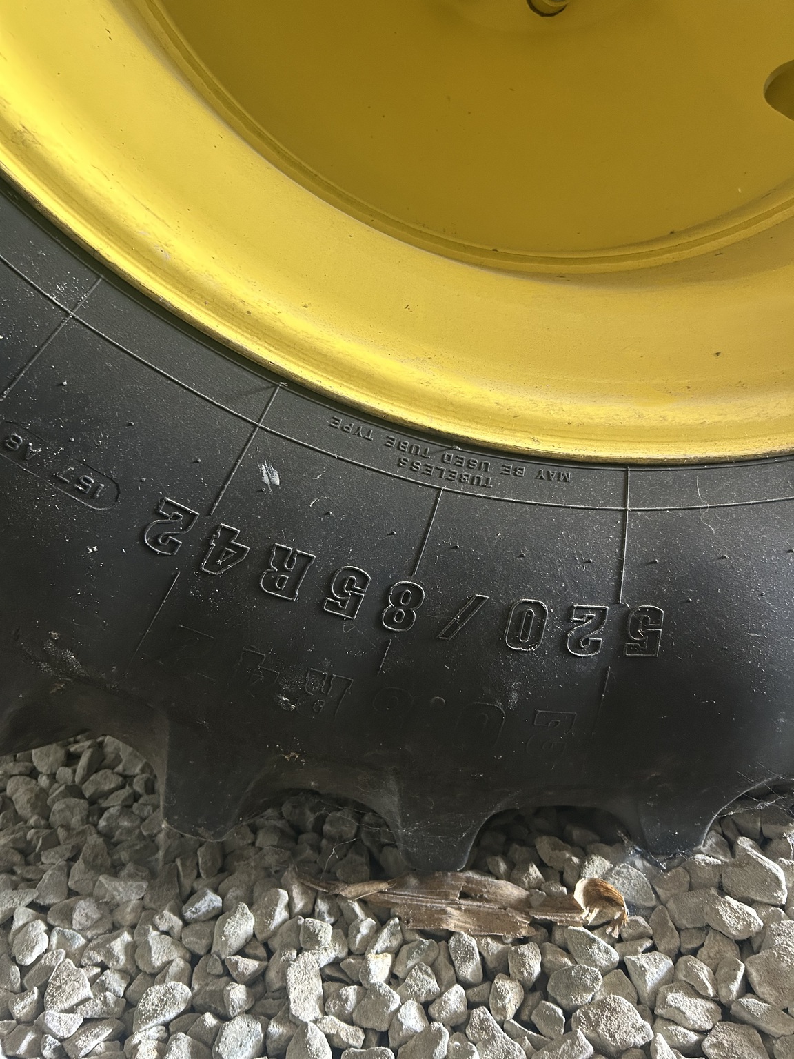 2014 John Deere S670 Image 3