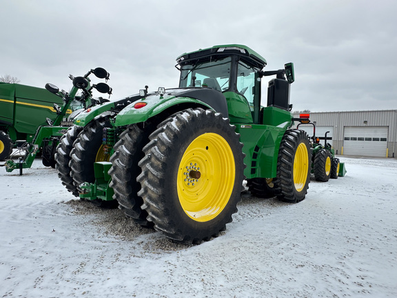 2025 John-Deere 9R 440