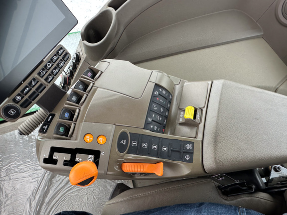 2025 John-Deere 9R 440