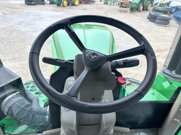 2025 John-Deere 9R 440